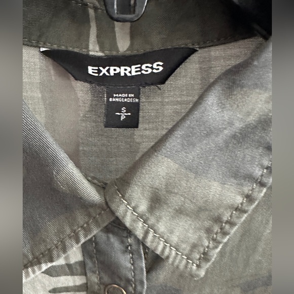 Express Camo Utility Shirt - Picture 4 of 6